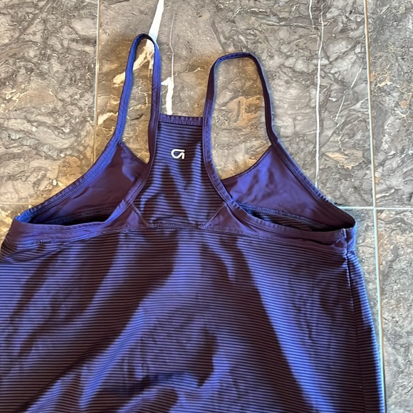 Gap BodyFit tank top - Picture 5 of 6